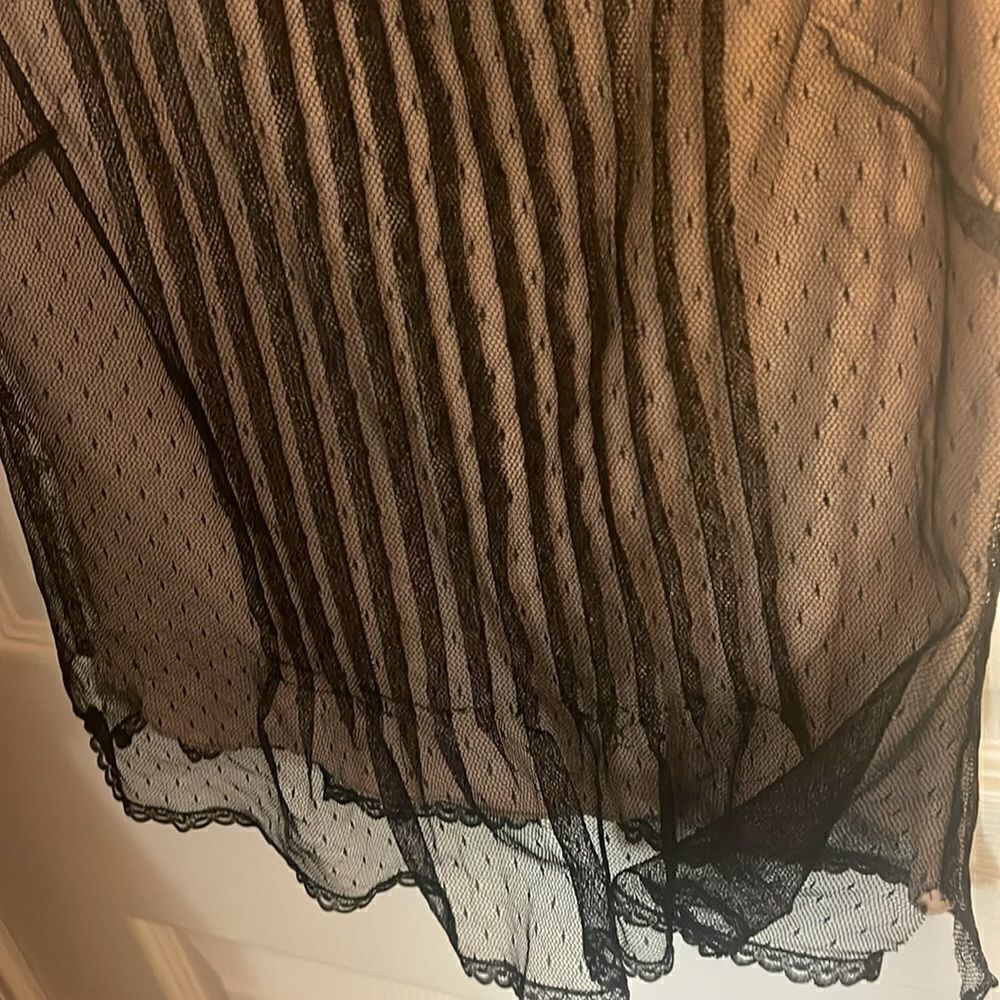BCBG MaxAzria Vintage Black tan top size small - Picture 3 of 7